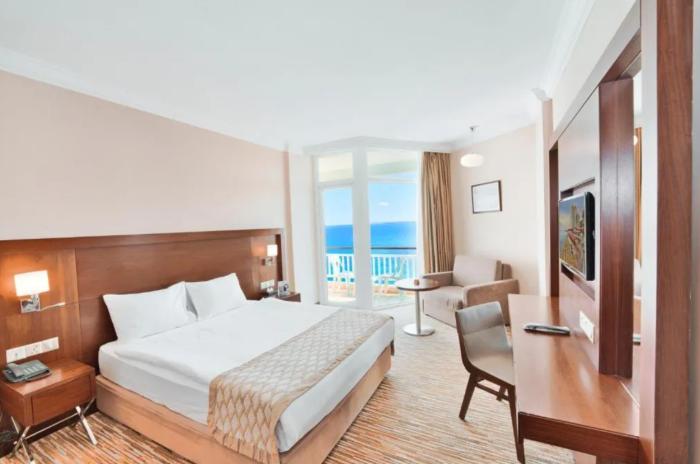 Salamis Bay Conti Resort Hotel & Casino Famagusta  Quarto foto A room at the hotel
